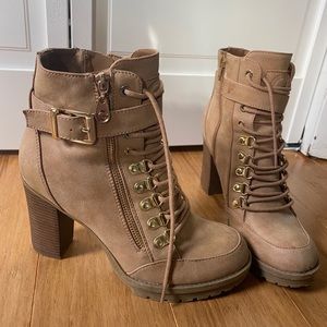 GUESS heeled boots
